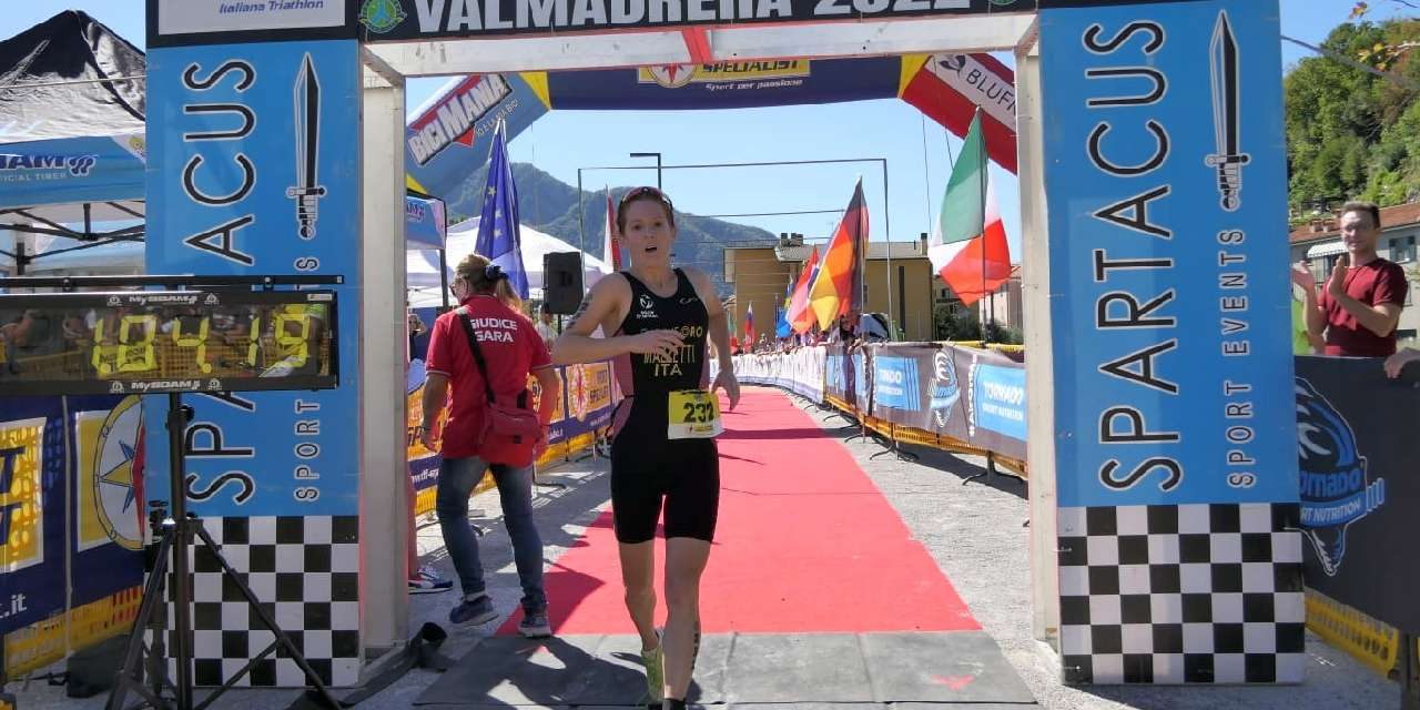 La nostra campionessa Anna Maria Mazzetti torna e vince al Valmadrera Triathlon: “Ci vediamo agli Italiani di Cervia!”