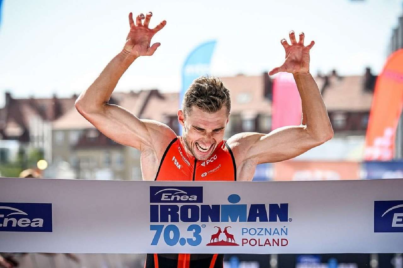 Robert Wilkowiecki vince l'Ironman 70.3 Poznan 2022