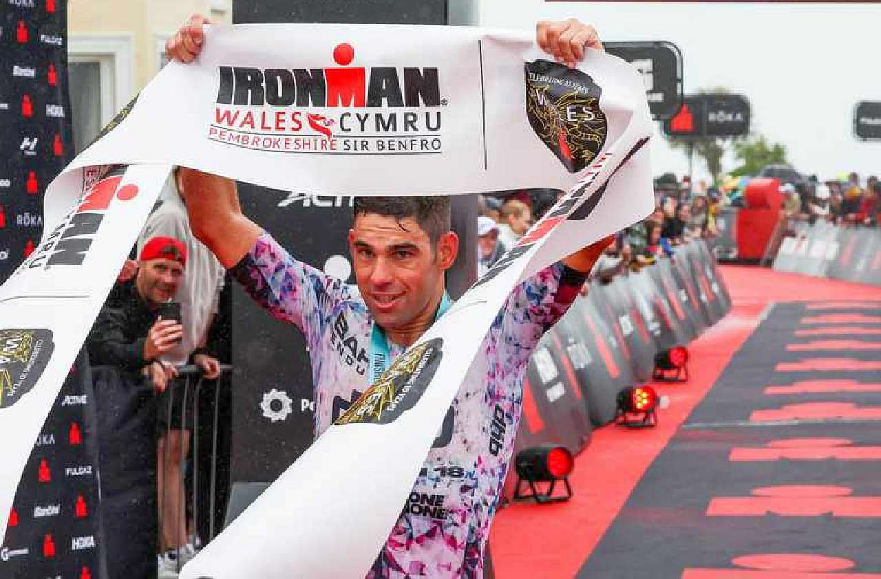 Ironman Wales 2022 a Tenby, trionfa tra i PRO il britannico Joe Skipper (Foto Nigel Roddis/Getty Images for IRONMAN)