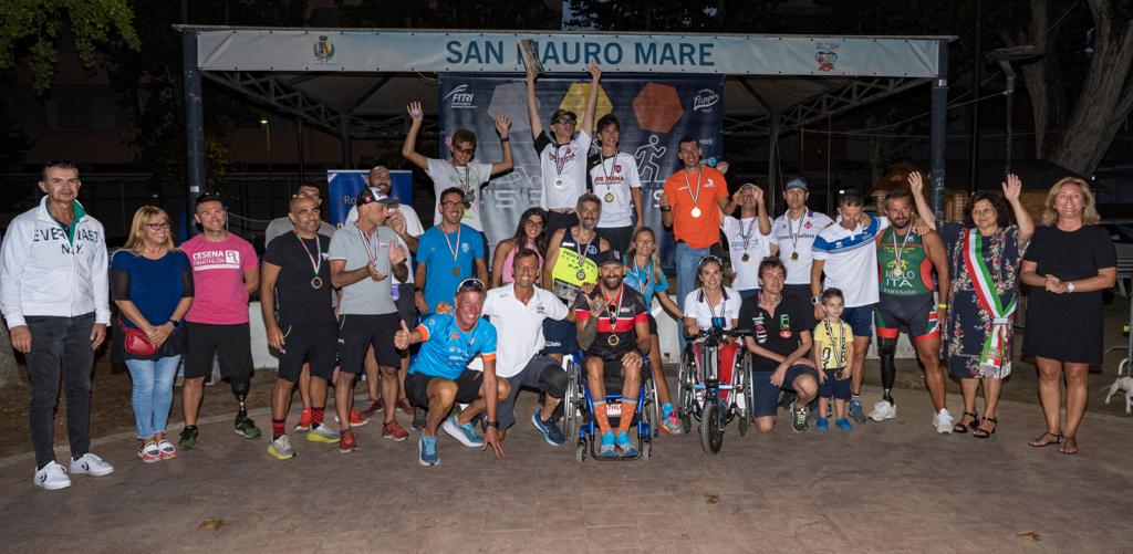 Il podio del Paratriathlon Adriatic Series Romagna IN 2022 a San Mauro Mare (Foto: Roberto Del Bianco)