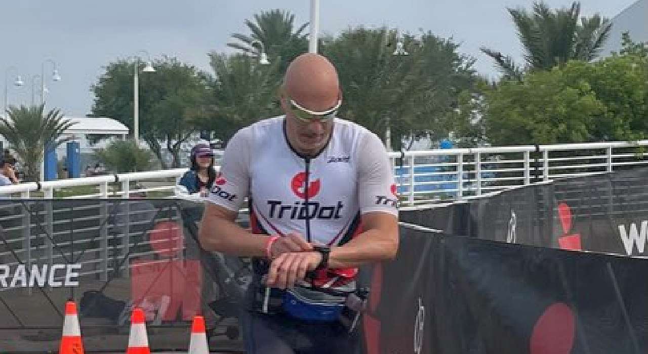 Luca Parmitano in azione all'Ironman 70.3 Texas del 2 aprile 2023