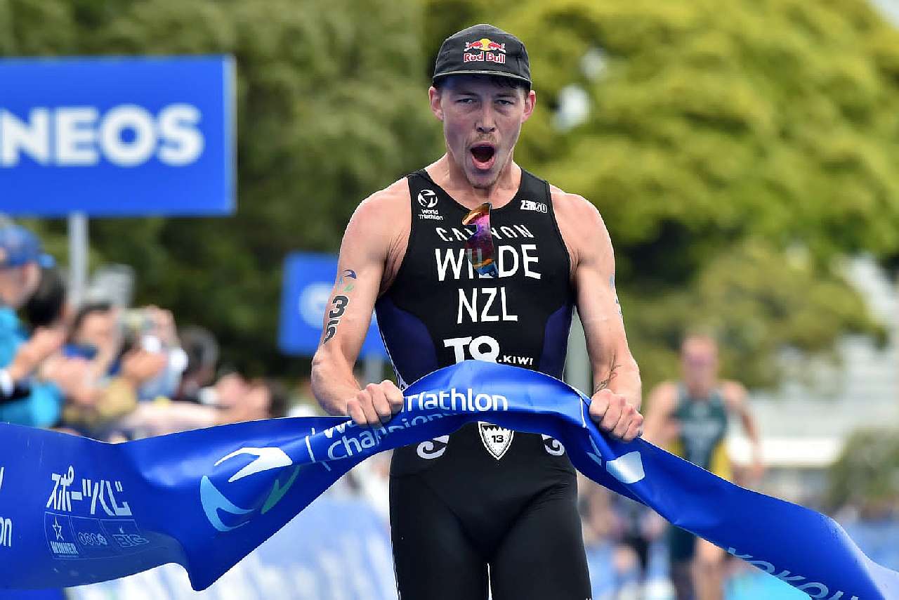 Hayden Wilde trionfa alla World Triathlon Championship Series del 13 maggio 2023 a Yokohama