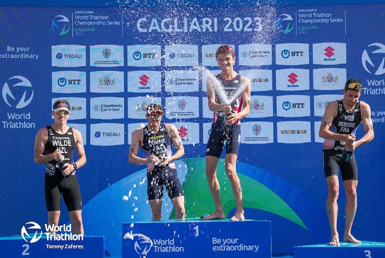 World Triathlon Championship Series 2023, il podio uomini: vince Alex Yee (Foto: World Triathlon)