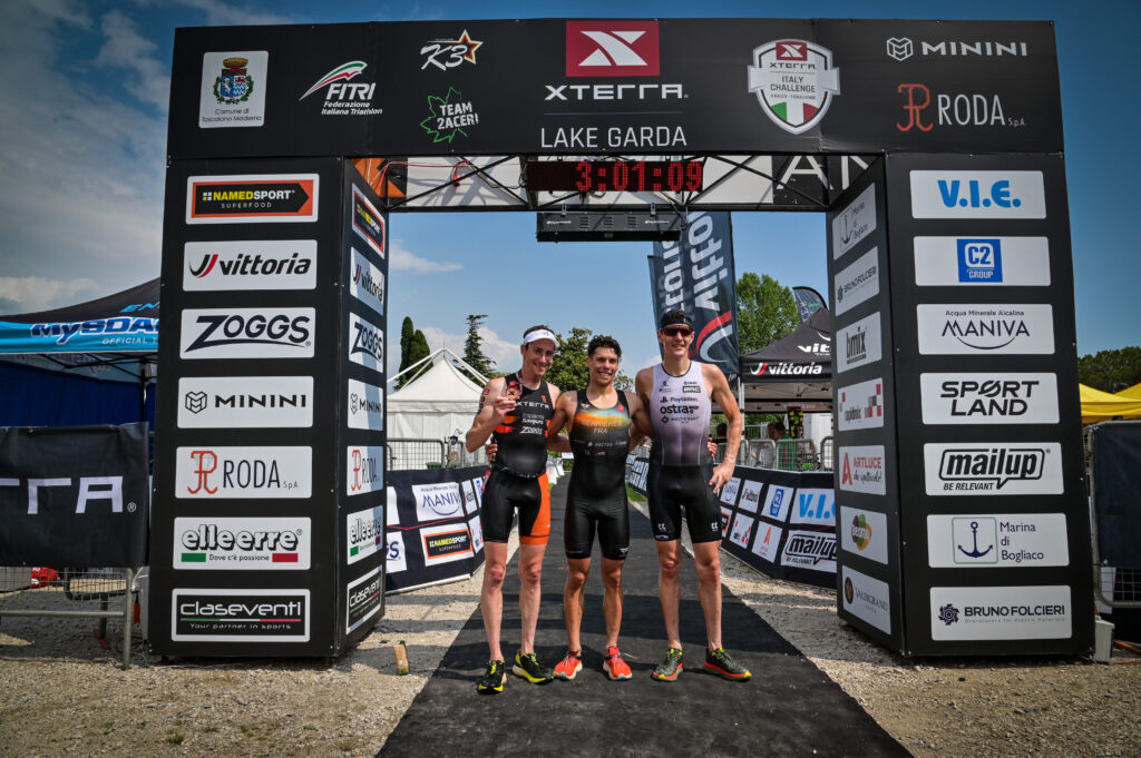 XTERRA Lake Garda 2023, il podio assoluto maschile: vince Arthur Serrieres