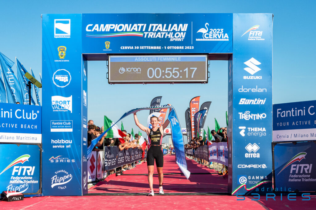 C.I. Triathlon Cervia 2023: il trionfo di Verena Steinhauser (Foto © Flipper Triathlon / Roberto Del Bianco)