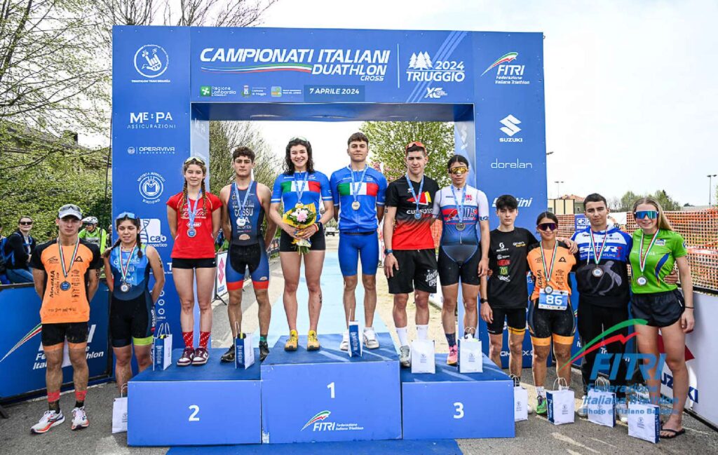 Campionati Italiani Duathlon Cross 2024 Triuggio, il podio Junior: maglie Tricolori a Giulia Bergamin e Davide Catalano (Foto Tiziano Ballabio / FITri)
